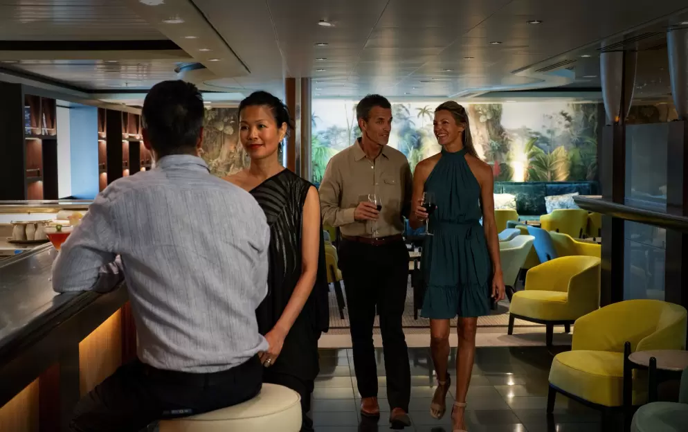 Paul Gauguin Cruises MS Paul Gauguin Piano Bar Lifestyle 3 ©Paul Gauguin Cruises.jpg